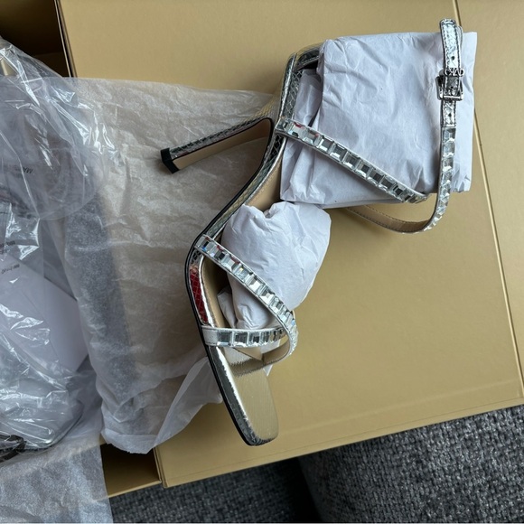 Michael Kors Celia Strappy Heels – Size 10M – Brand New in Box - Picture 10 of 13